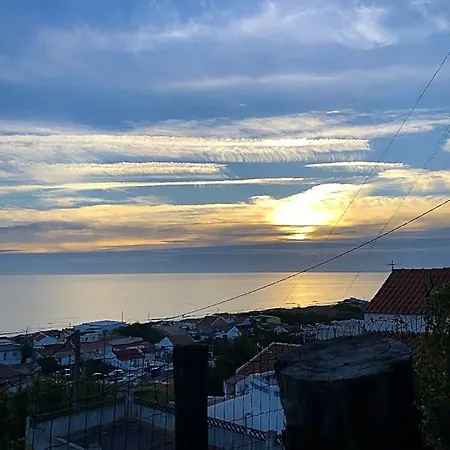 Fonte Da Telha Cliff House -